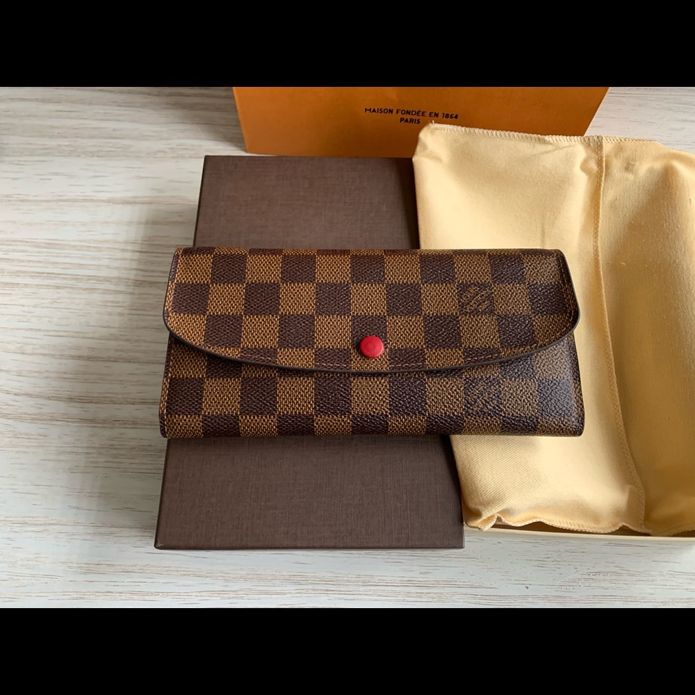 Louis Vuitton Emelie Wallet